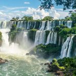 پارک ملی ایگواسو؛ از خیس شدن زیر آبشار تا کوهنوردی