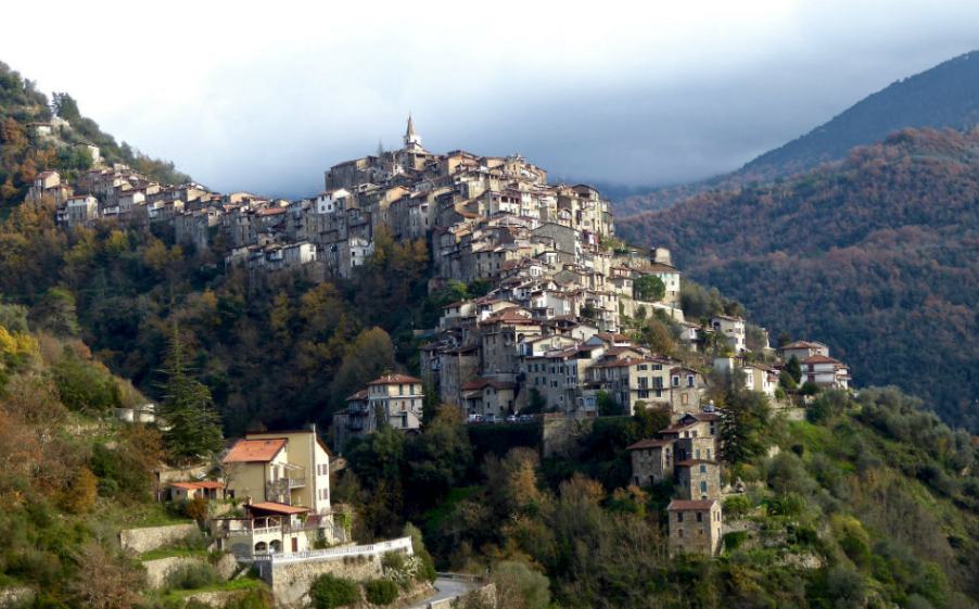 جاهای ترسناک در ایتالیا؛ Witches Village of Triora in Liguria